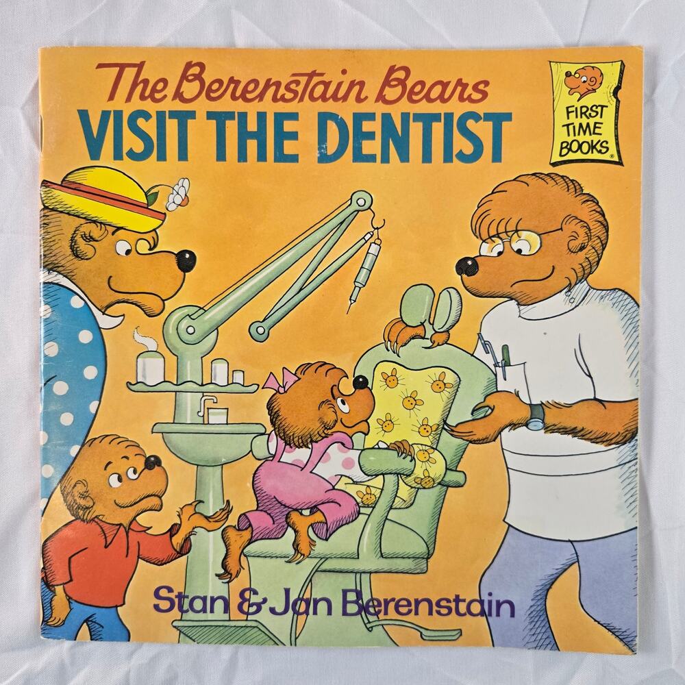 The Berenstain Bears Visit the Dentist Stan & Jan Berenstain SC Vintage 1981